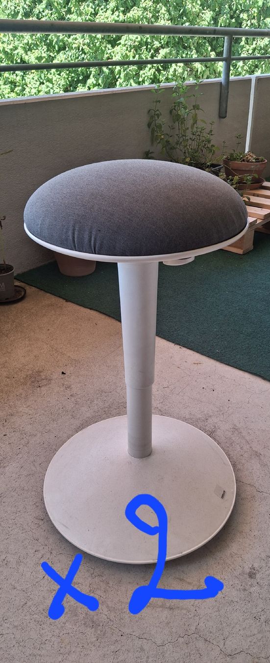 Ikea Hocker: NILSERIK Stehstütze, Weiss/Grau – Gebraucht aus Dübendorf von bla_7qjt