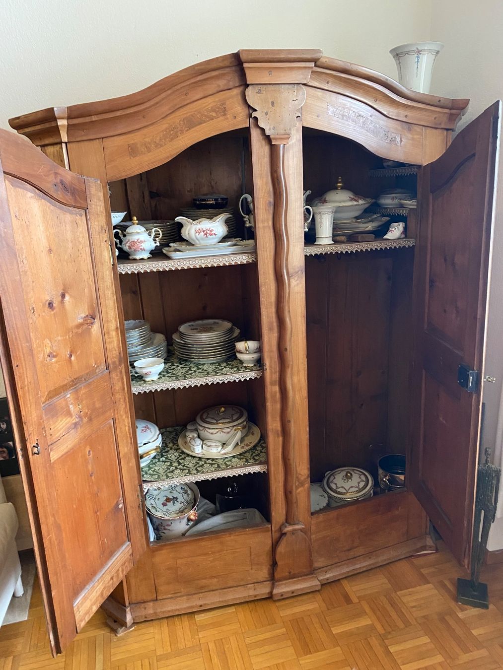 Armadi: Biedermeier-Schrank ca. 1820 - 1860 – Usato da Weggis venduto da angstmannpiero 1
