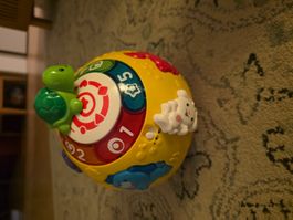 VTech Crawl and Learn Bright Lights Ball like new