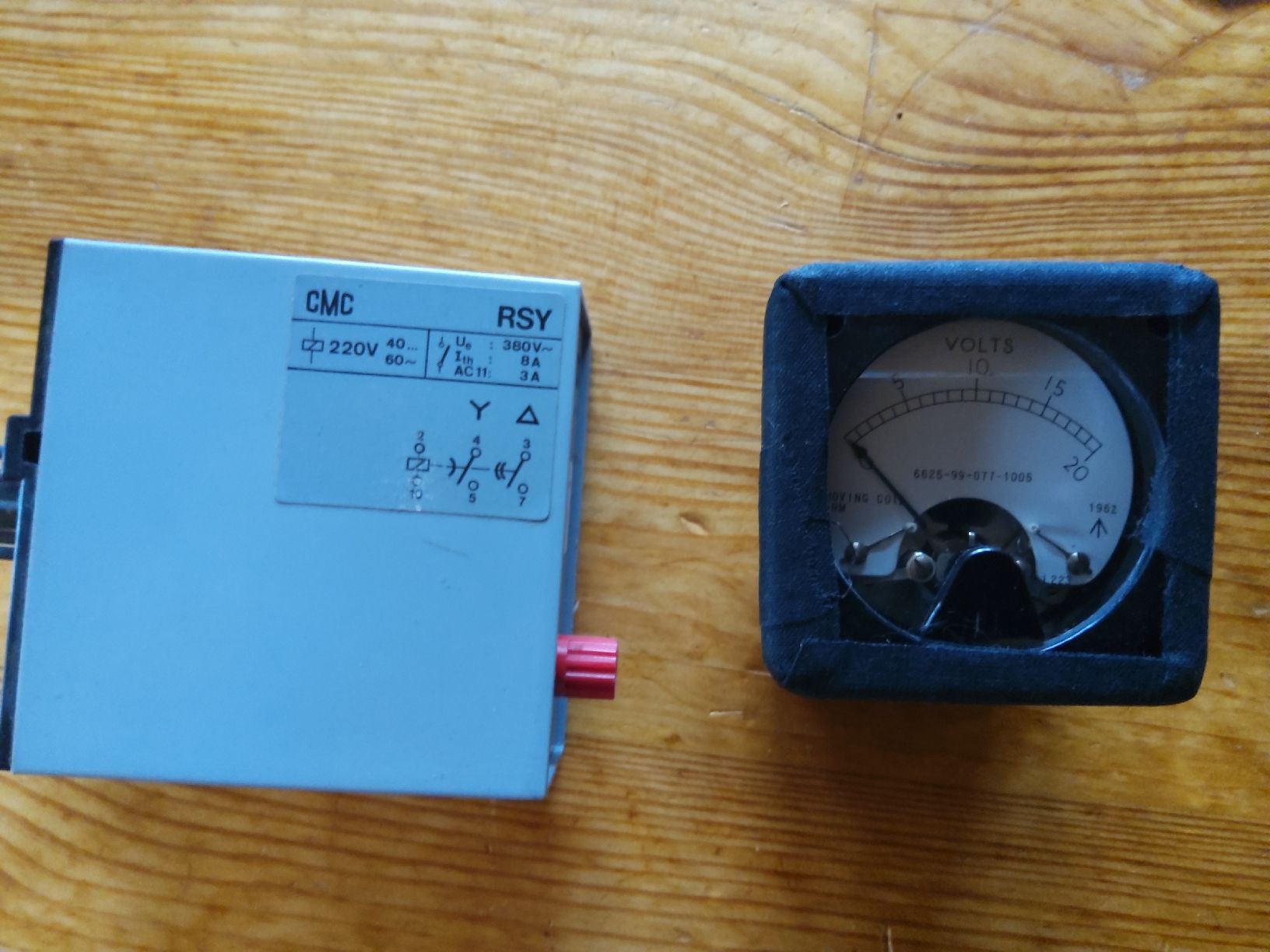Misurare: Voltmeter Elektroteile – Usato da Aeschi b. Spiez venduto da Merk-Pullax