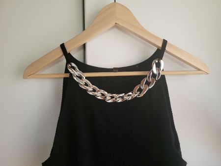 Schlichtes schwarzes Trägerkleid XL