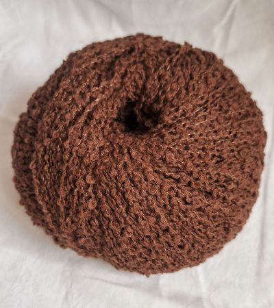 50g weiche Merinowolle, Schokobraun