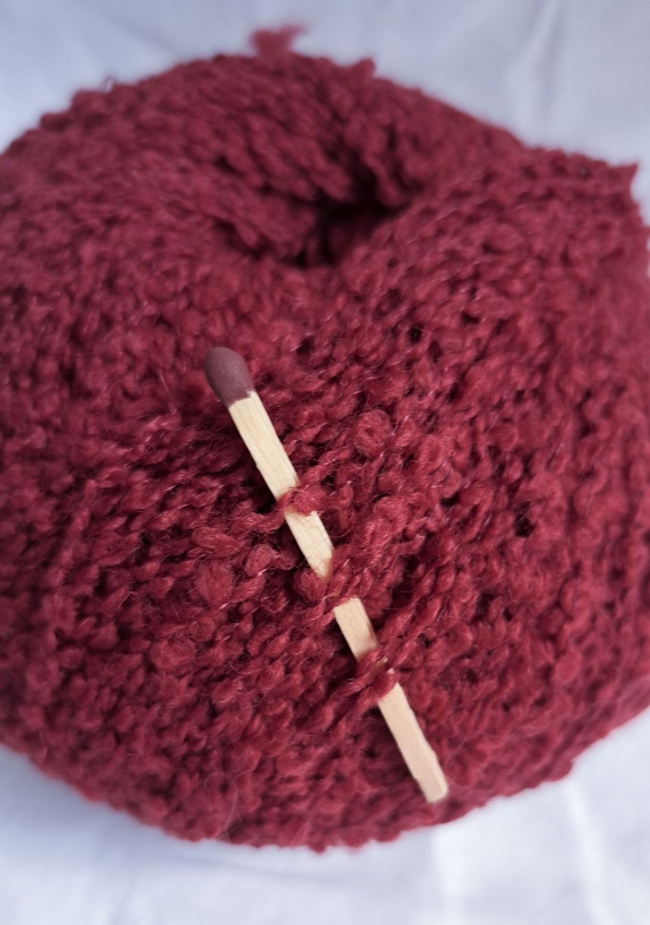 Lana: 50g weiche Merinowolle, Karminrot – Nuovo e nell'imballaggio originale da Basel venduto da Sweet-Yarns01 1