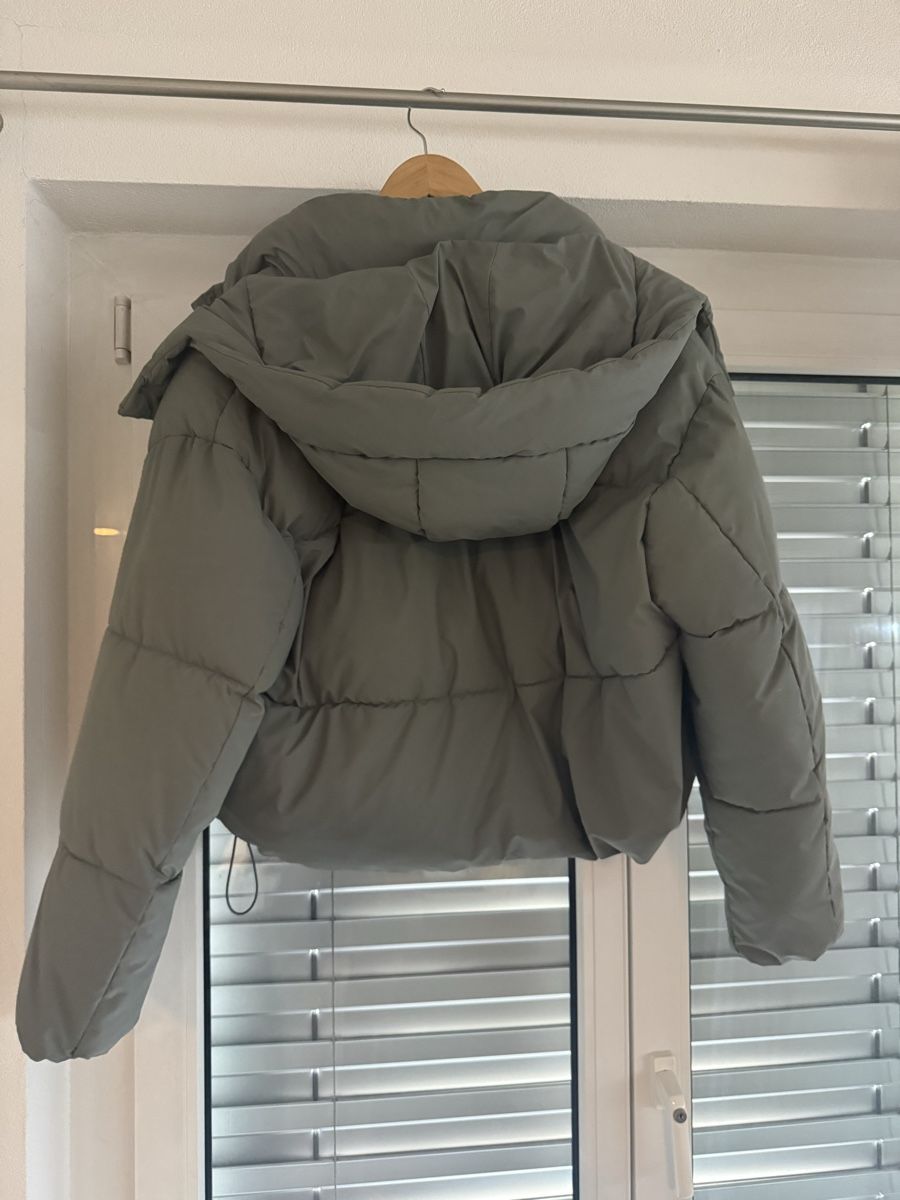 Zara Giacche: Veste doudoune courte Zara taille M vert kaki – Usato da Granges VS venduto da coraliegrd5 2