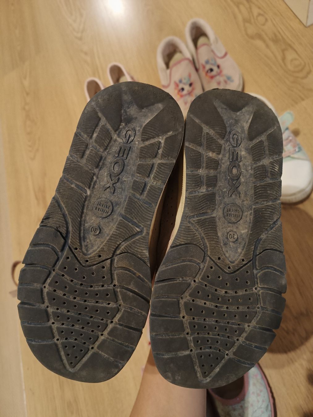 Scarpe per ragazze: Schuhpaket Mädchen 29/30 – Usato da Wangen SZ venduto da mka_w5d2 3