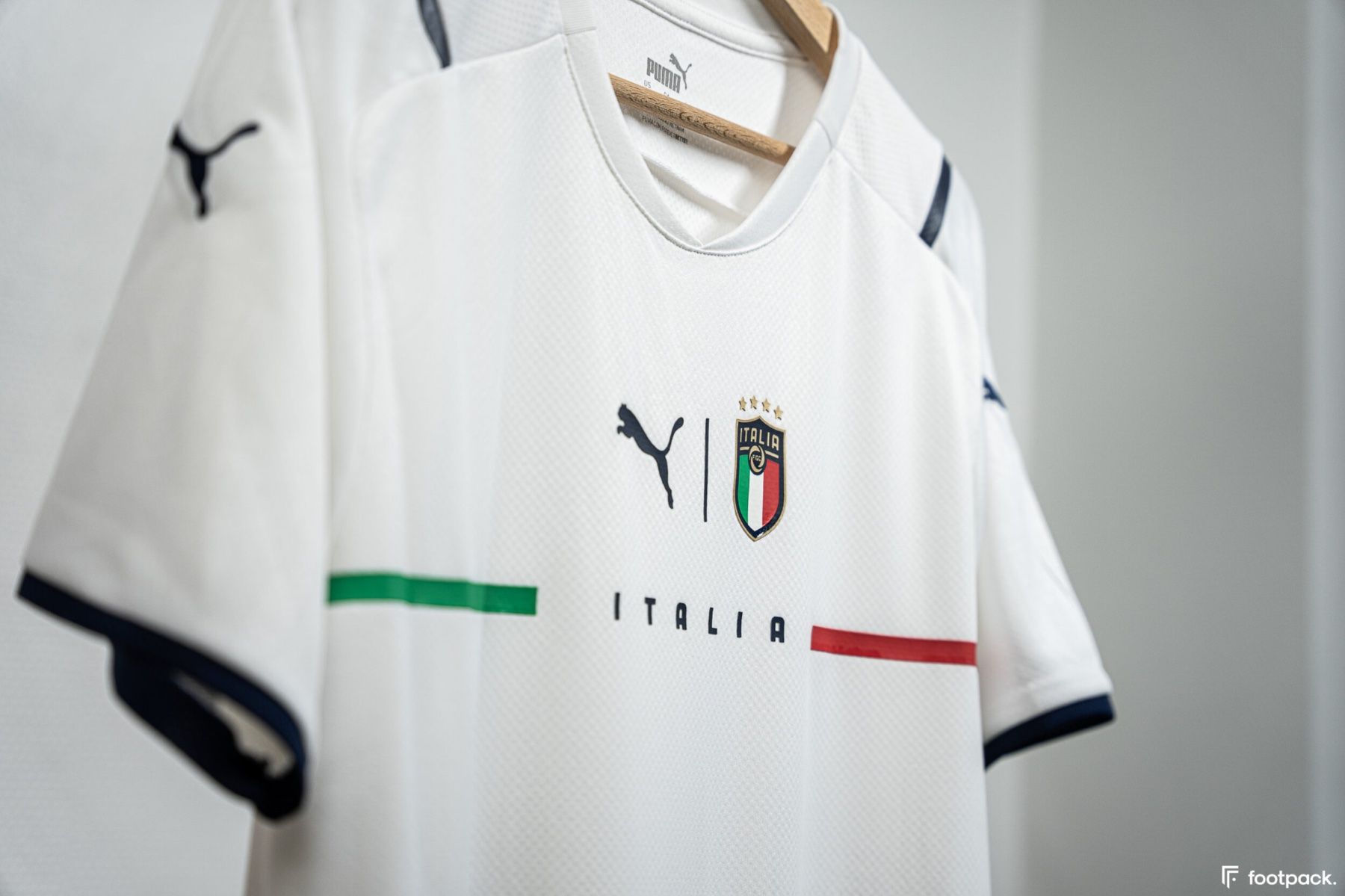 Puma Canottiere & Pantaloni: Maillot Italie – Nuovo (secondo la descrizione) da Le Châble VS venduto da Alexia1