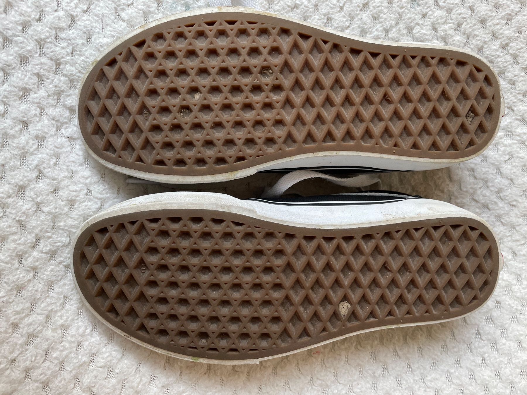 Vans Scarpe da uomo: Vans, Schwarz-weiss, Gr. 35 – Usato da Cham venduto da 2eye 3