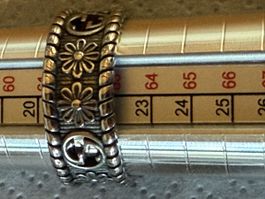 Gucci SilberrGrösse 65 Blumenmuster.   EDC Vintage Schmuck R