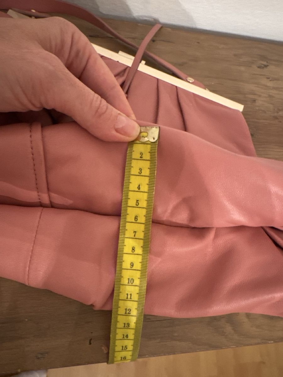 Zara Sacs femmes: Zara Echtleder Handtasche Clutch  – D'occasion à Degersheim par wul_5vdb 6