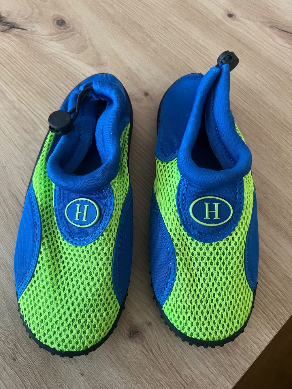 Scarpe per ragazzi: Wasserschuhe Gr. 31 – Usato da Thun venduto da Siladi