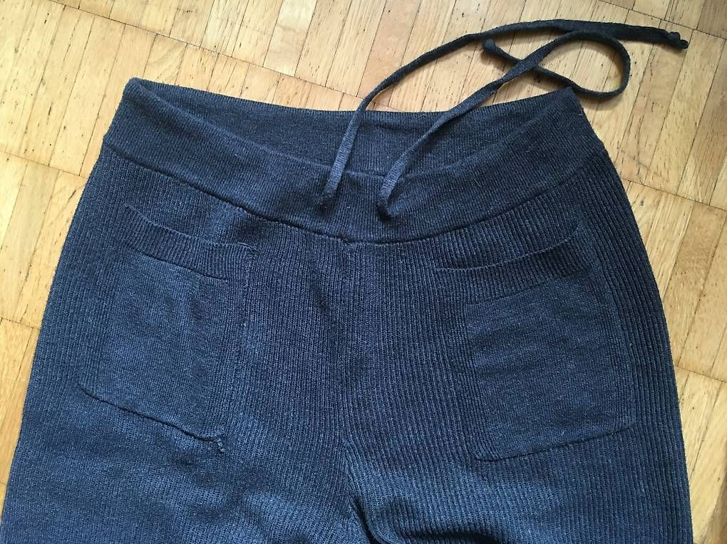 Pantaloni: Jogging-Hose Anthrazit Zara, Grösse S – Usato da Saas-Grund venduto da BuenosAires03 1