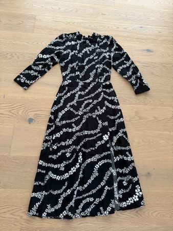 Schönes Sommerkleid von Reserved, Grösse XS, Schwarz/Weiss