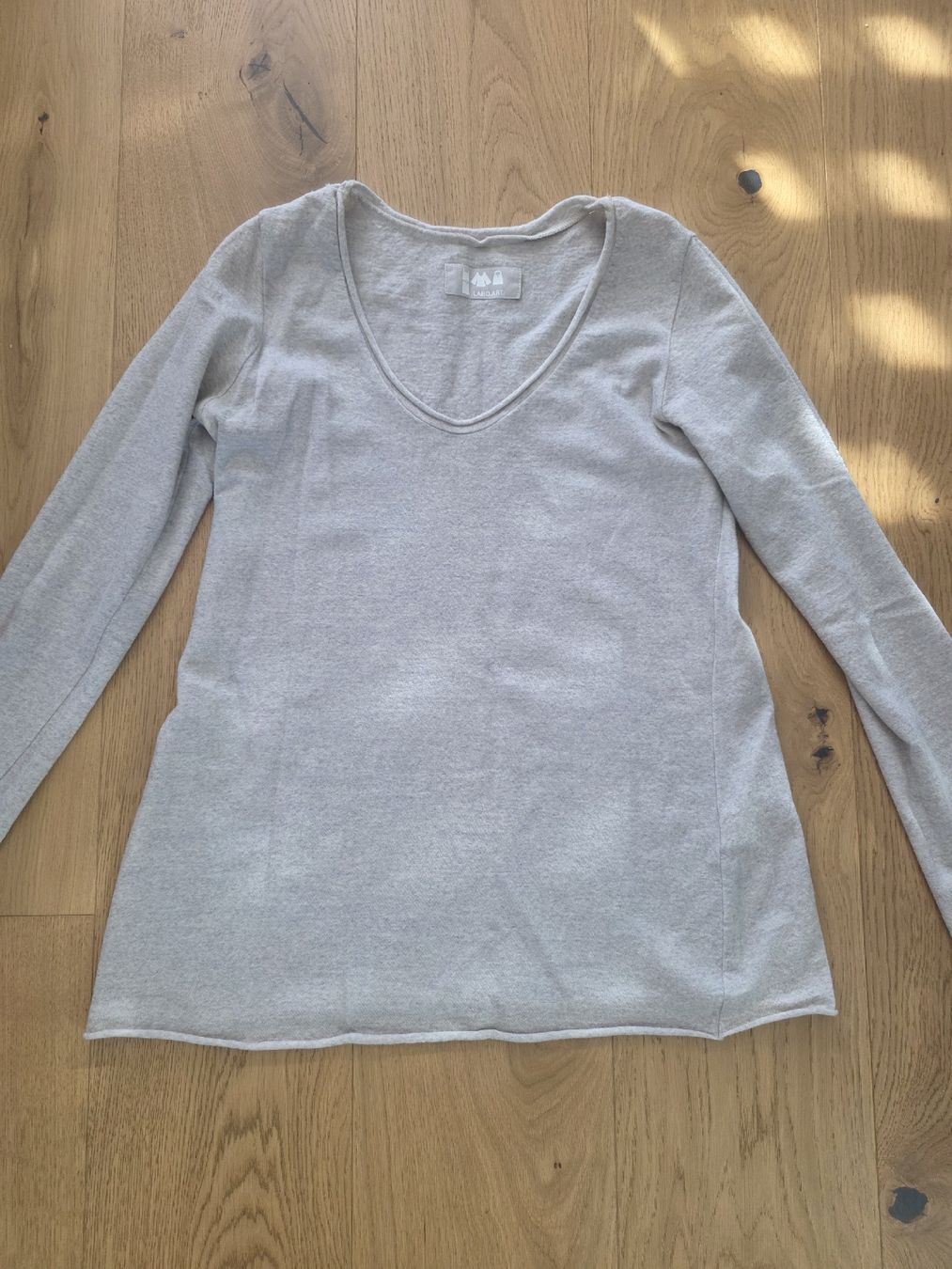 Maglioni & Felpe: Labo.art  Pullover V-Ausschnitt Grau Grösse M/S  Wolle  – Usato da Ibach venduto da ole_6whn 2
