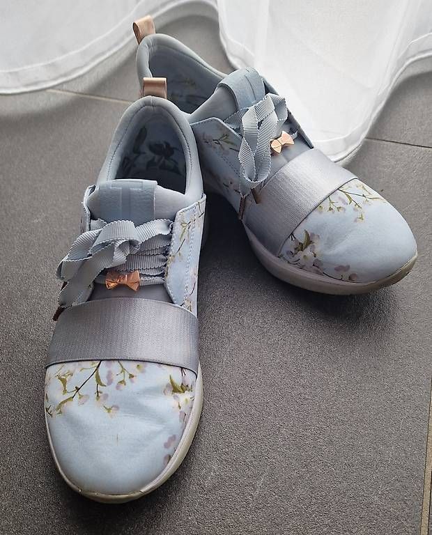 Ted Baker Scarpe da donna: Damensneaker, Sneaker von Ted Baker, Gr. 38 – Usato da Wängi venduto da bm8677