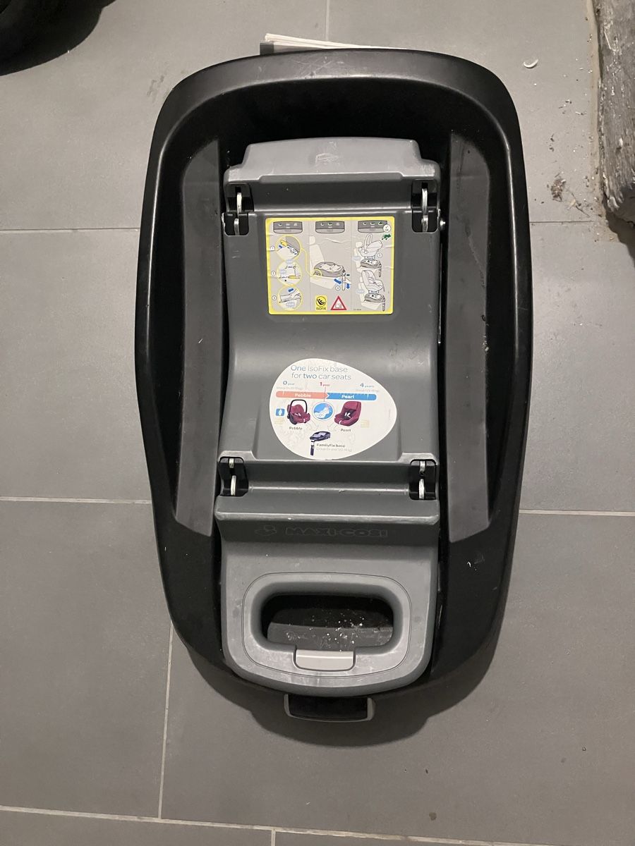 Maxi-Cosi Seggiolini per auto: Isofix base: Maxi cosi – Usato da Zürich venduto da sbesson