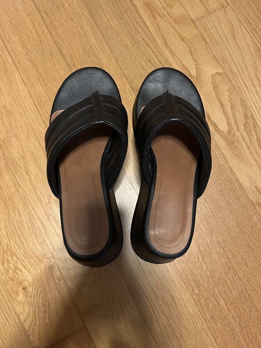 Scarpe da donna: Schwarze Plateau Sandalen – Usato da Stadel venduto da Comporta 3