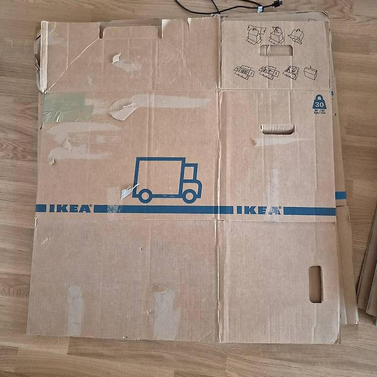 Cartoni: 10 Umzugskartons, 4 davon extra-stabil – Usato da Männedorf venduto da Heni68 1