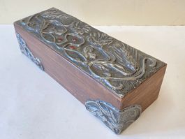 Vintage Holzschatulle Jugendstil mit Zinnapplikationen
