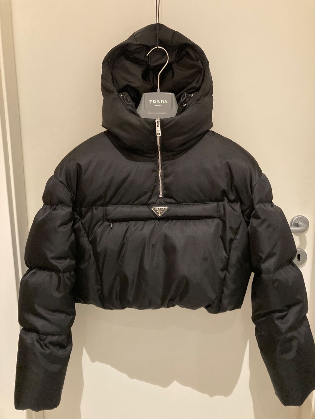 Prada Giacche: Prada Jacke re-nylon no.36 OVERSIZE – Usato da Paradiso venduto da Kayakara