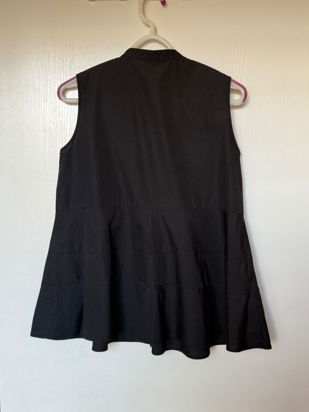 Top: Sommerliches, elegantes, ärmelloses Top, Schwarz – Usato da Birmensdorf ZH venduto da T_Richard 3