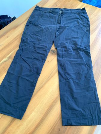 MAMMUT blaue ultraleichte Wanderhose Damen Gr. 46 short NWT