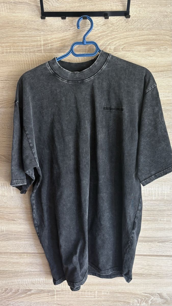 Balenciaga T-Shirts: Balenciaga t shirt – Gebraucht aus Liebefeld von den_t7qk 2