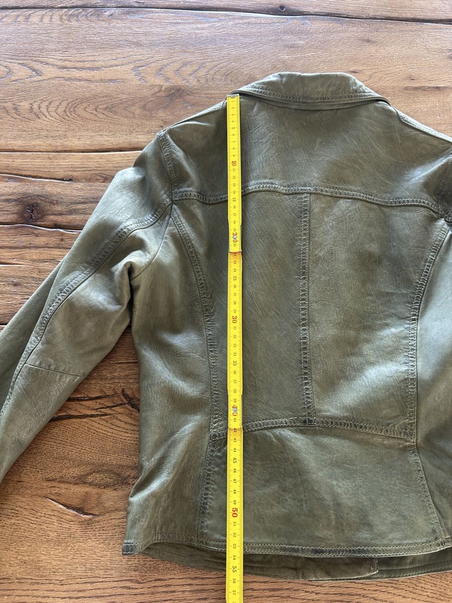 Giacche: Veste en cuir véritable Oakwood, taille M, vert – Nuovo (secondo la descrizione) da St-Aubin-Sauges venduto da vildfr 8