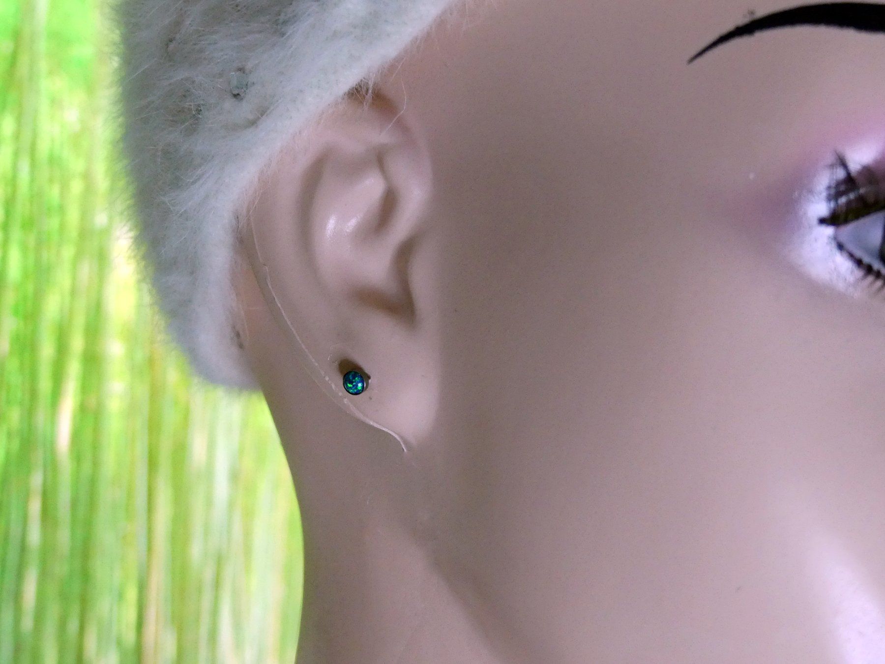 Orecchini pendenti & Orecchini a lobo: Ohrsteker aus Titanium mit Opal – Nuovo e nell'imballaggio originale da Matten b. Interlaken venduto da kero71 2