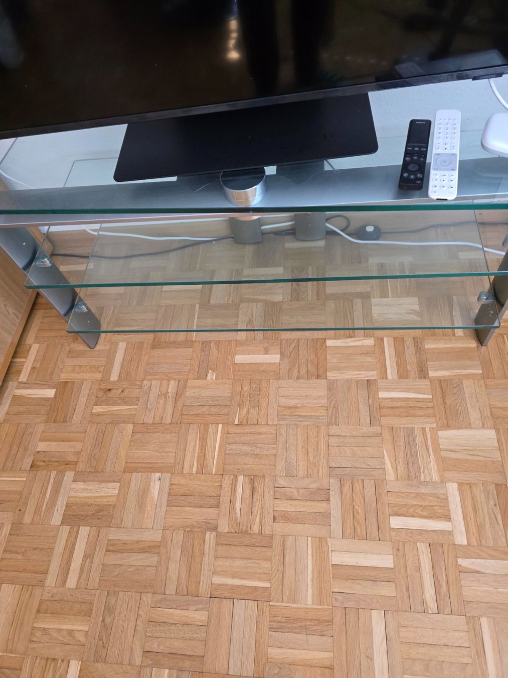 Mobili TV: Fernsehtisch Glas – Usato da Wangen b. Olten venduto da maria.hafner55