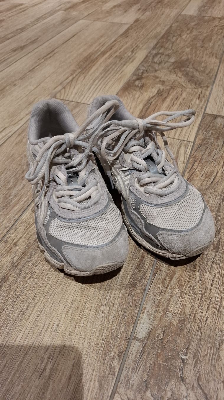 Scarpe da uomo: Asics Turnschuhe, Grösse 40 – Usato da St. German venduto da Neuwelt