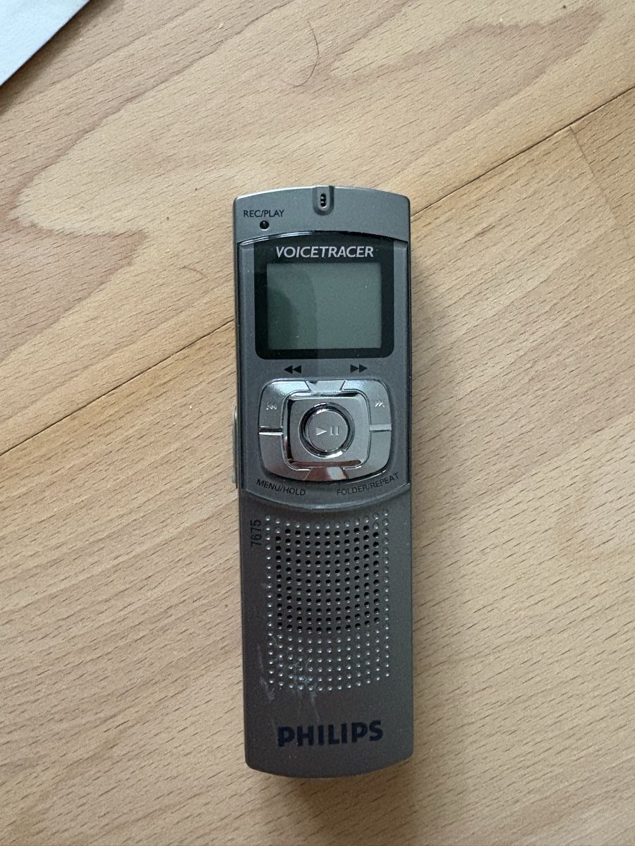 Philips Aufnahmegeräte: Philips Digital Voice Tracer – Gebraucht aus Bern von and_767w