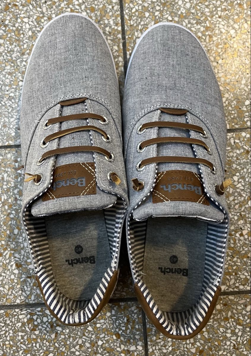 Bench Scarpe da donna: Bench Sneaker grau Gr. 40 – Usato da Winterthur venduto da Ste_Uho