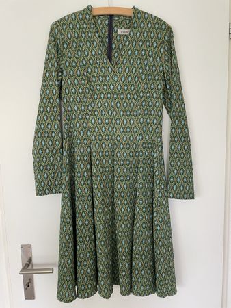 Fox‘s Kleid/ Syndicate, 34, grün-bunt