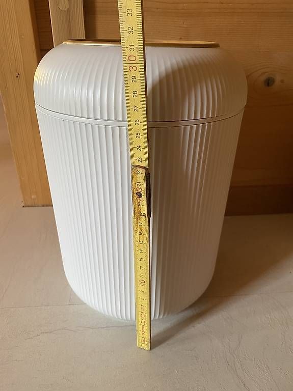 Poubelles: Bad Mülleimer  – D'occasion à Därstetten par yas_pb5r 2