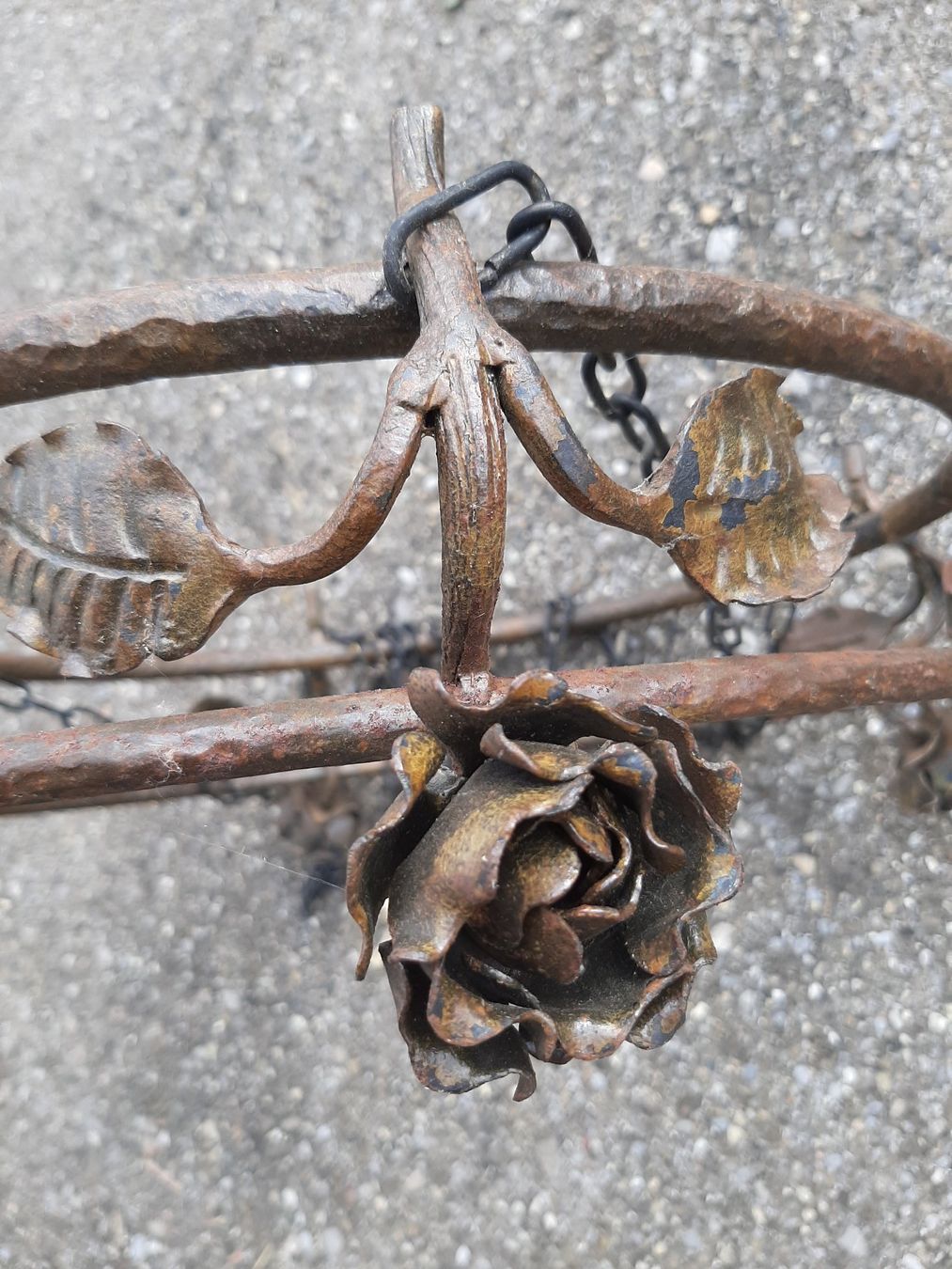 Tutte le decorazioni: Alter Eisenring für Lampe oder Laternchen Deko Shabby Chic – Usato da Bern venduto da SecondHandBijou 2