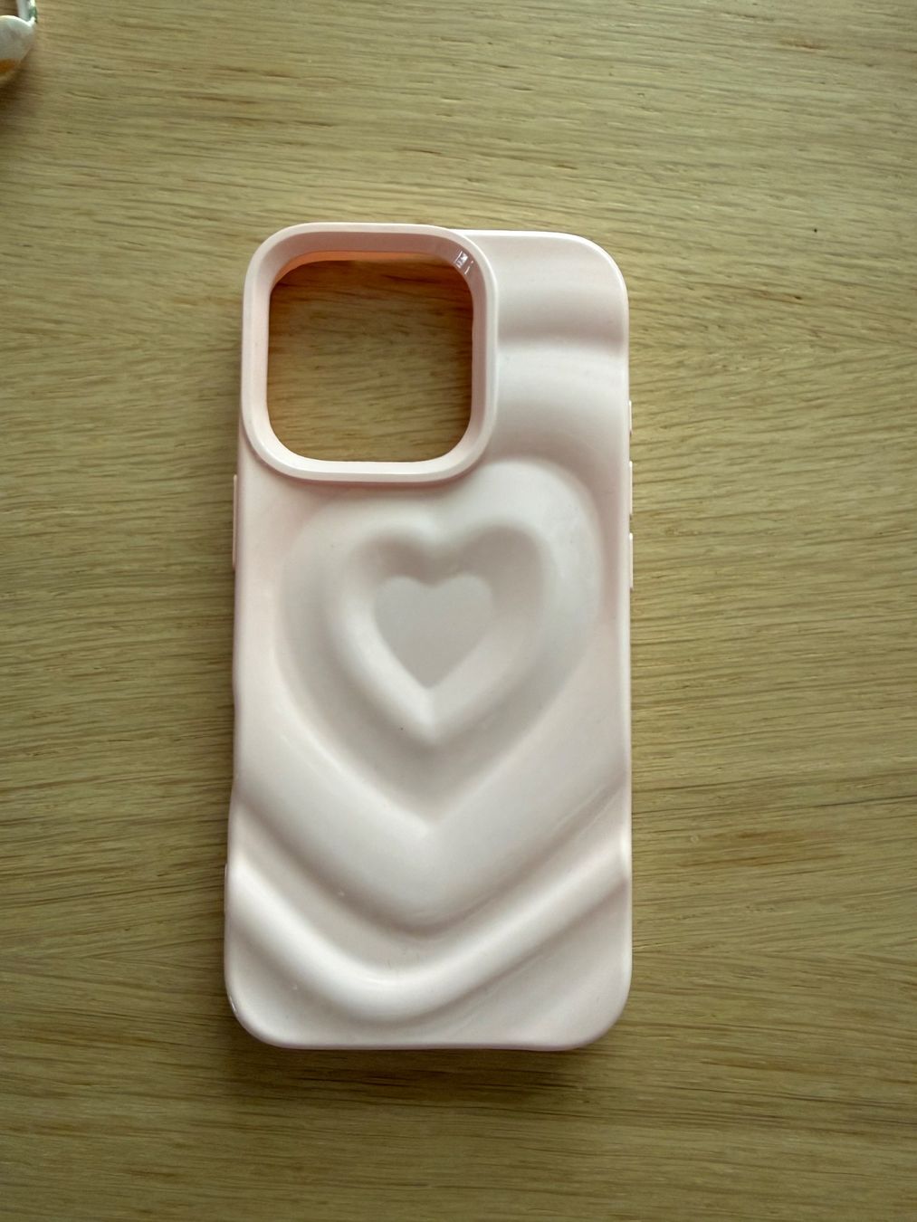 Cover & Protezioni schermo: Iphone 16 pro case – Nuovo (secondo la descrizione) da Winterthur venduto da vik_9ws6