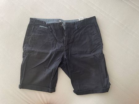 Herren-Shorts Gr. 32  sehr guter Zustand