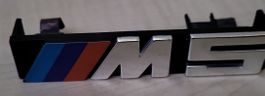 BMW M5 E34 - Frontgrill Emblem