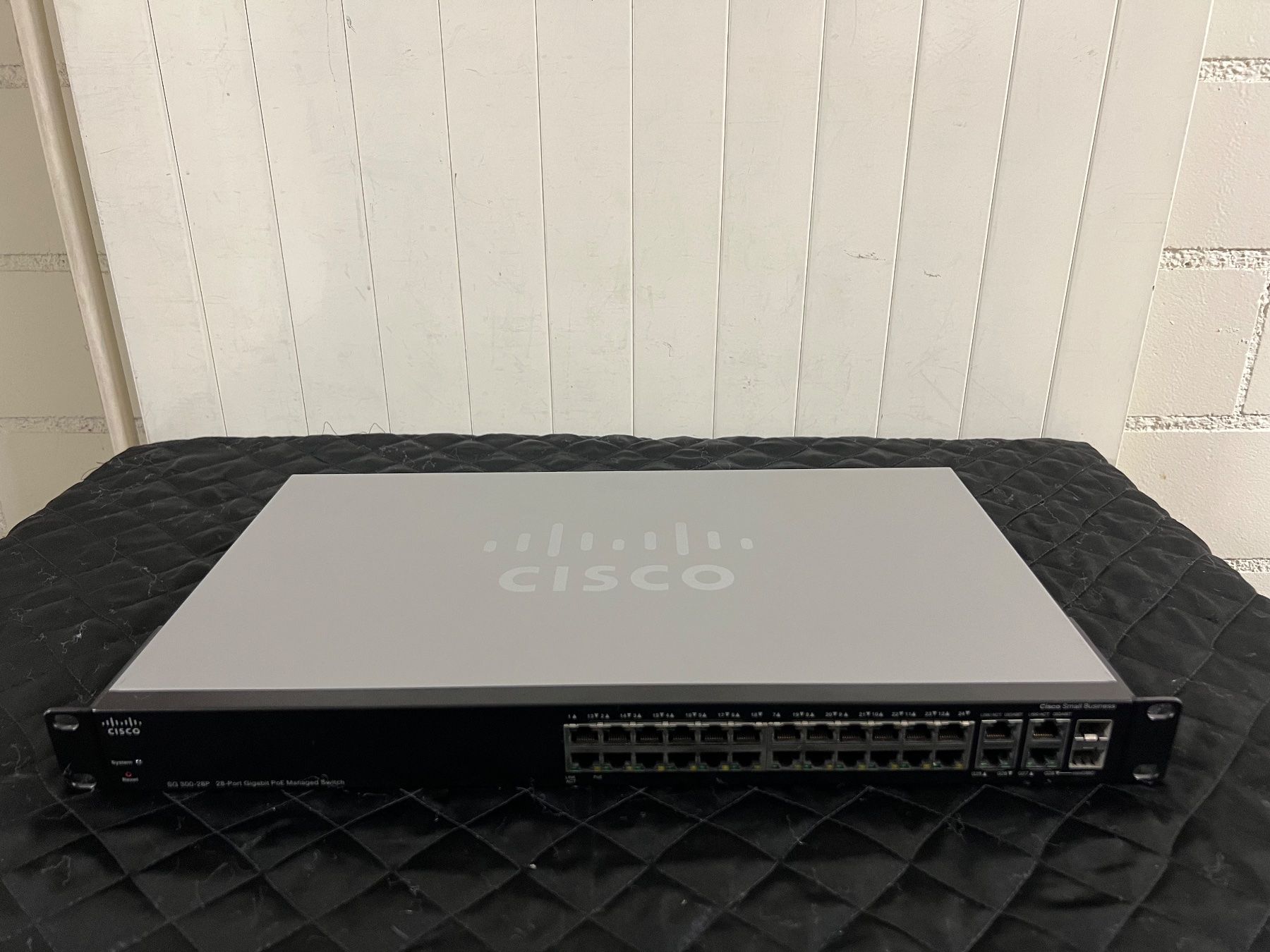 Hubs & Switches: Cisco SG 300-28P – Gebraucht aus Kirchberg SG von EPGaemperle