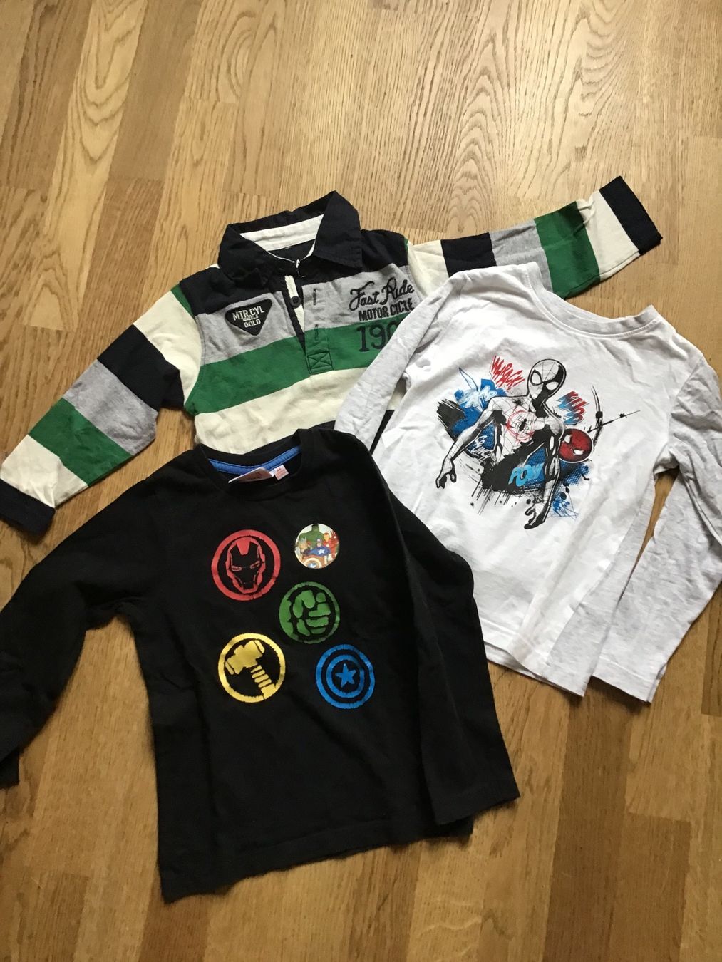 Maglioni & Felpe: Pulli 3x Gr. 98/104... – Usato da Uetendorf venduto da Koh0