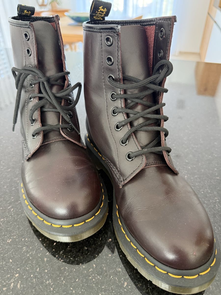 Dr. Martens Scarpe da donna: Dr. Martens Schnürstiefelette – Usato da Liestal venduto da peppesworld