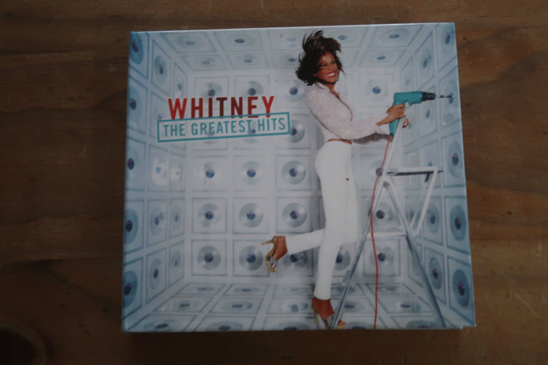 CDs: WHITNEY HOUSTON - THE GREATEST HITS - 2x CD – Gebraucht aus Basel von Patiscat