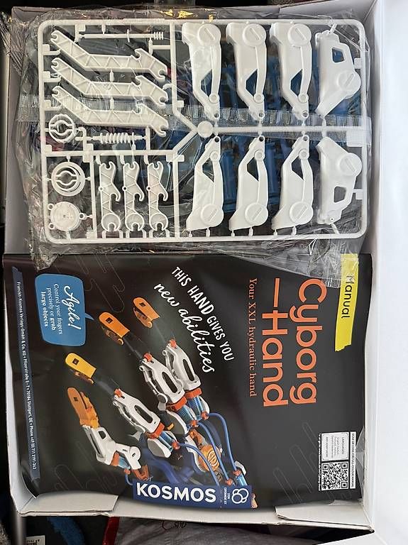 Kit di costruzioni: Cyborg Hand Kosmos – Usato da Basel venduto da momo.st 1