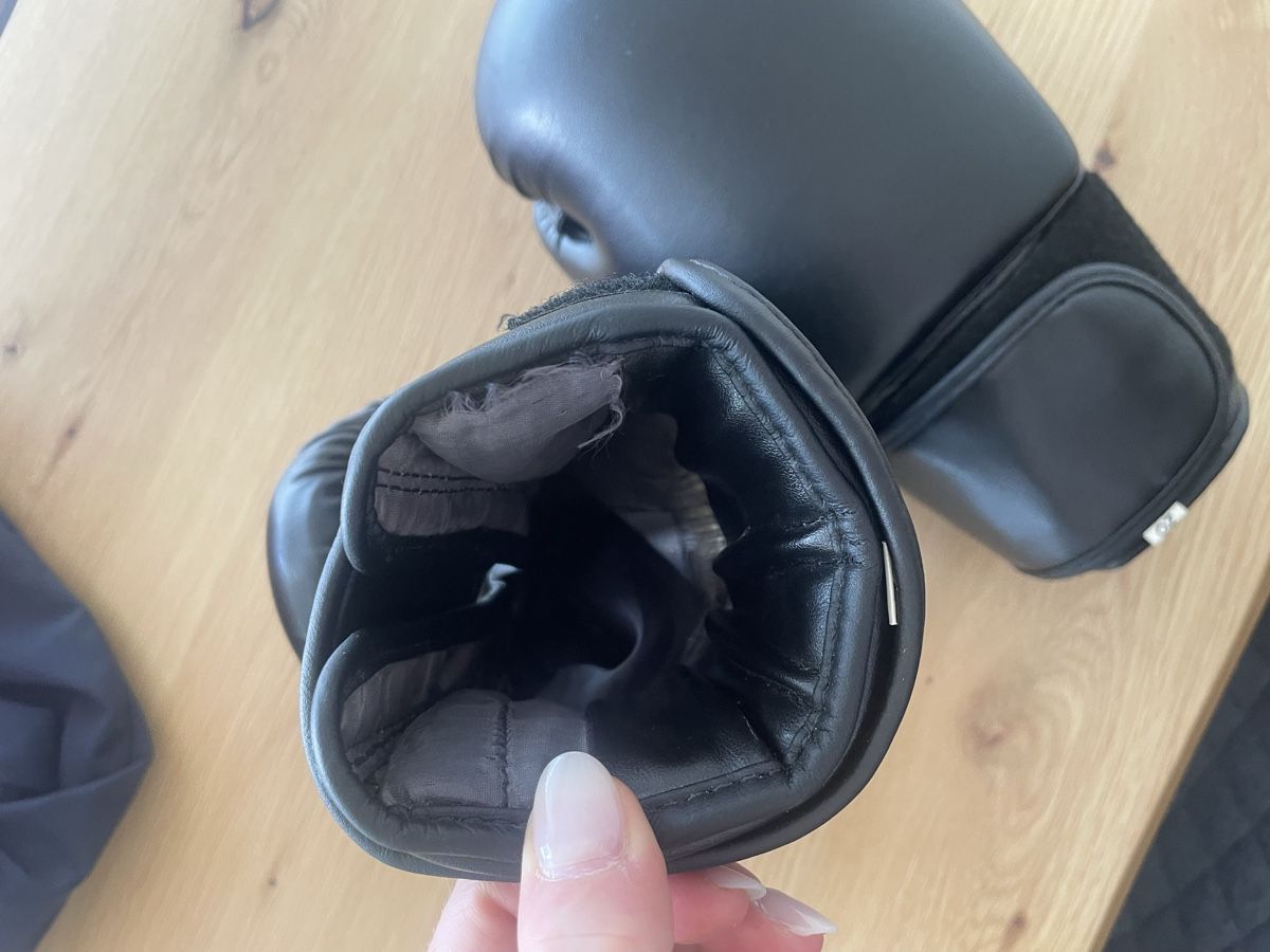 Handschuhe & Handstulpen: Boxhandschuhe Schwarz – Gebraucht aus Einsiedeln von sim_m79m 2