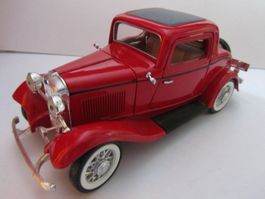 Ford 3-Window Coupé, Modell 1932, Sunnyside, Mst 1:24