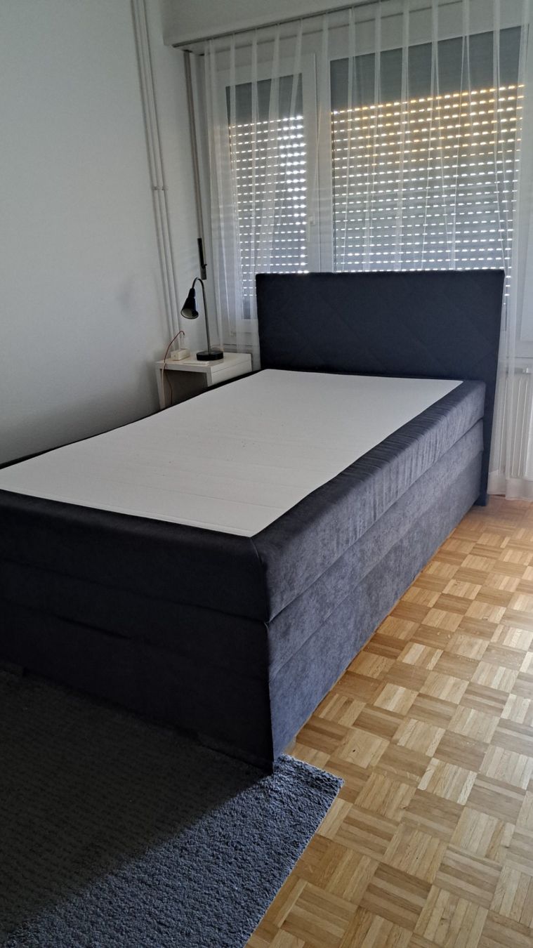 Letti: Bett und Ecksoffa – Usato da Laupen BE venduto da stanislavch