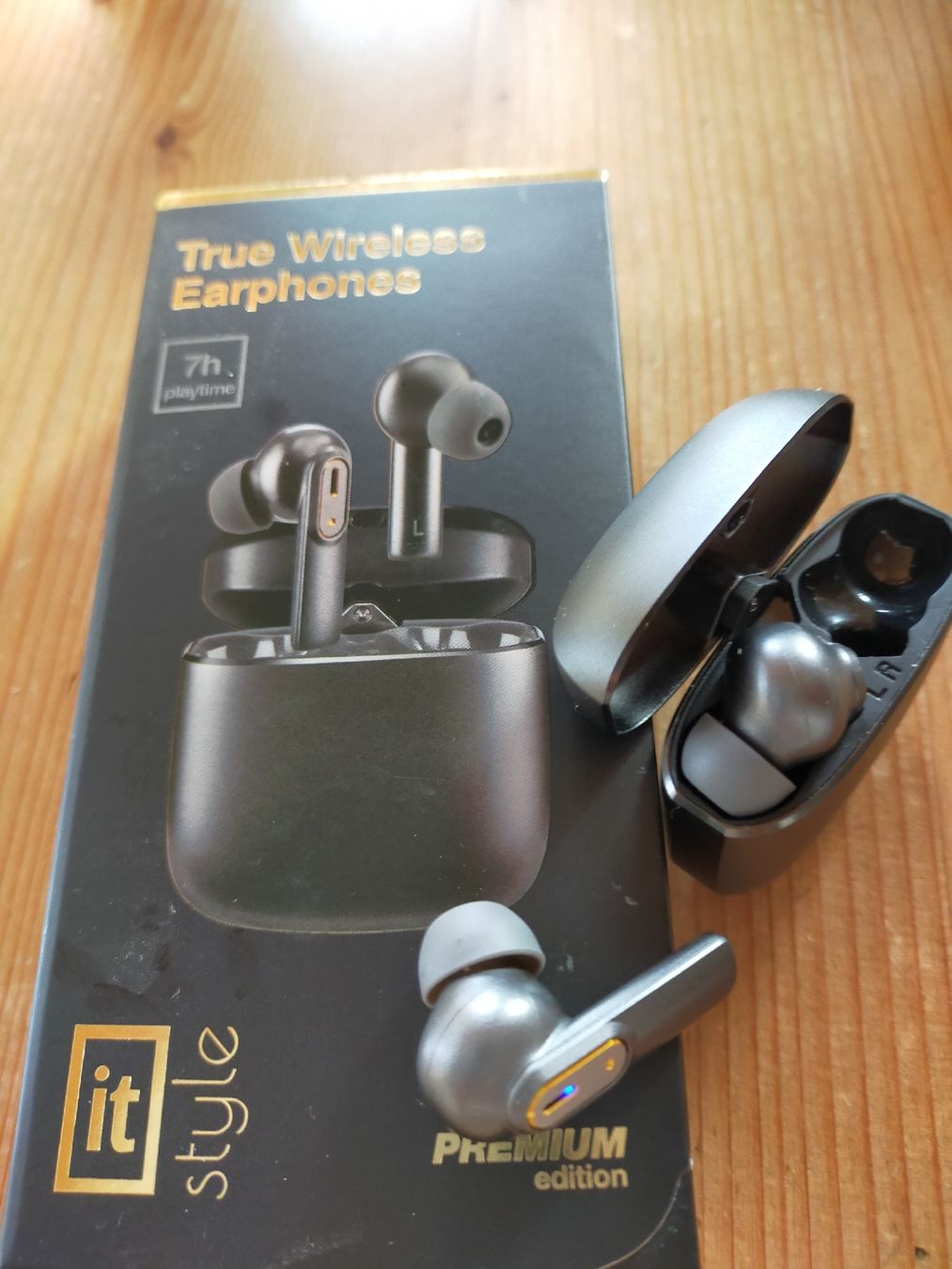 Cuffie: It Style True Wireless Earphones.Neu+Orginalverpackt – Nuovo e nell'imballaggio originale da Oberhofen TG venduto da tryxta 1