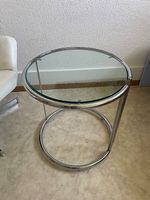 Beistelltisch / Couchtisch aus Glas und Chrom