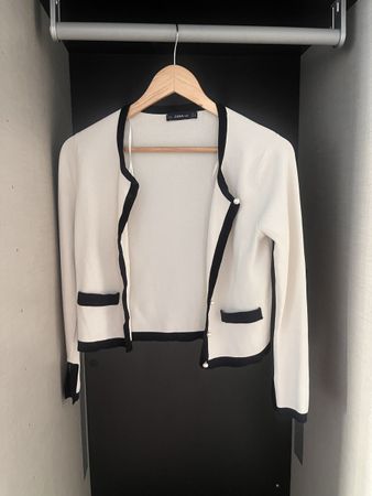 Cardigan / giacca corta bicolore bianco e nero elegante