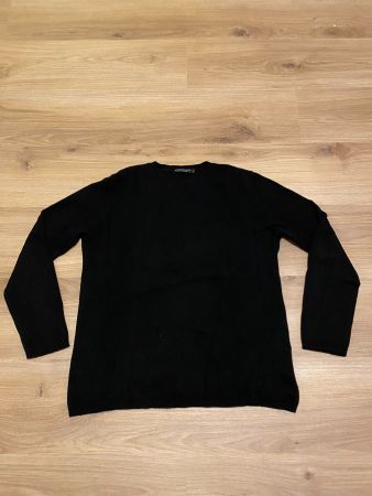 Pull noir manches longues très doux